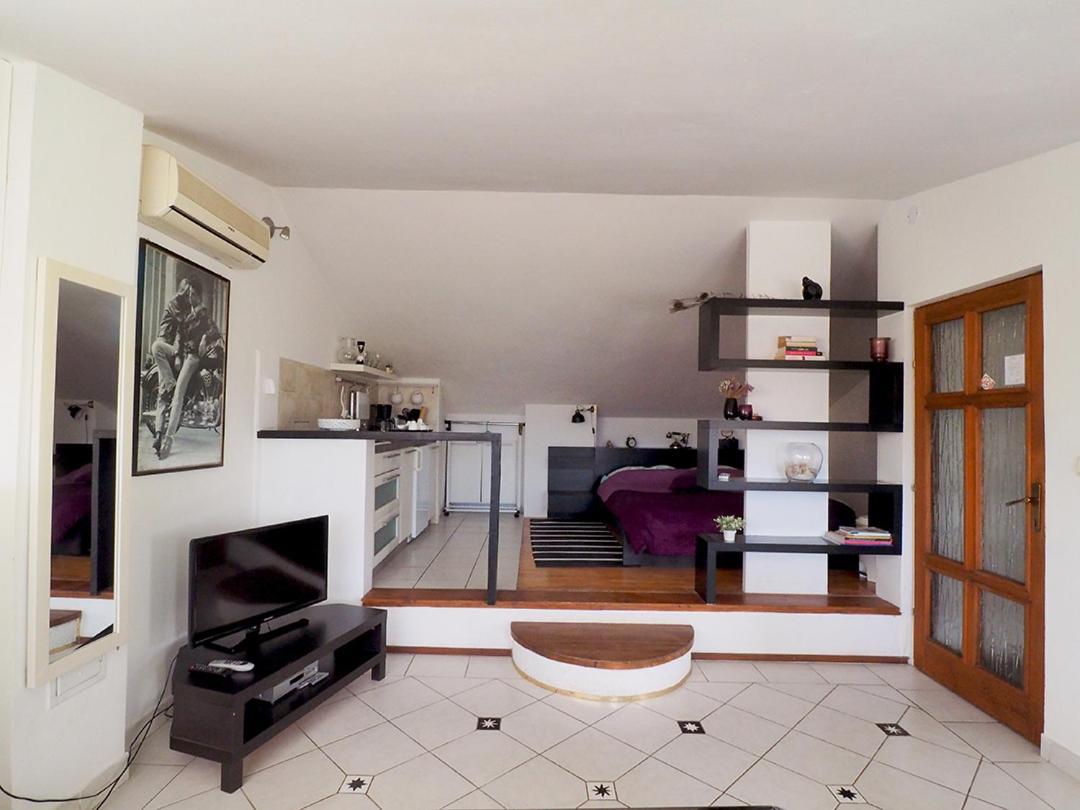 Dea Apartments Πούλα Δωμάτιο φωτογραφία
